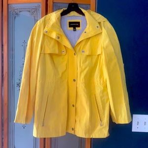 London Fog yellow rain coat / jacket - size L